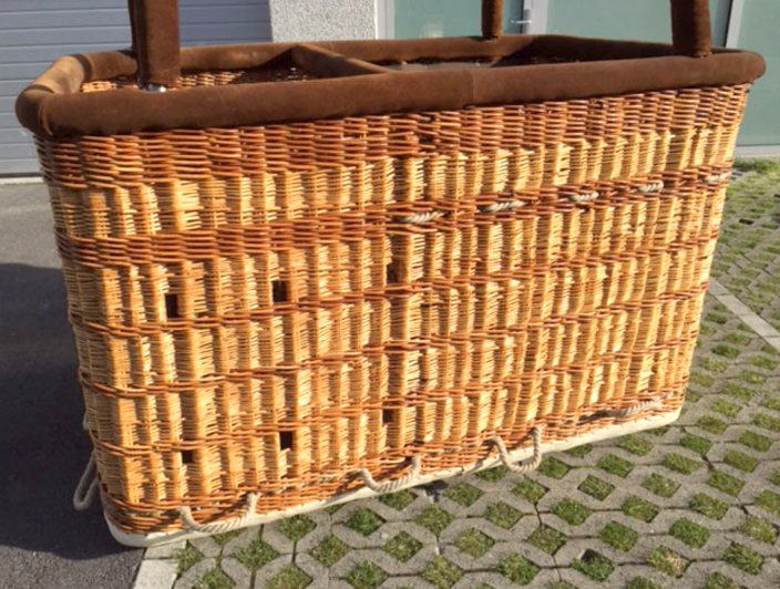 Single Straight Partition - Woven Floor