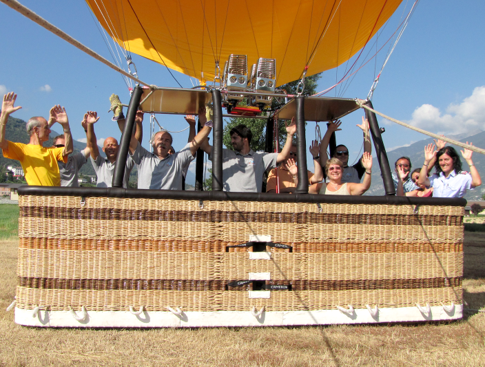 'TT' Partition - Solid Floor