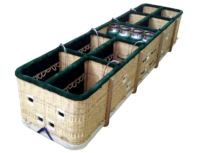 'TT' Partition - Solid Floor