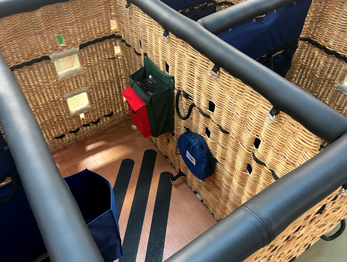 'TT' Partition - Woven Floor