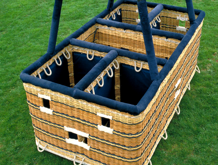 'TT' Partition - Woven Floor